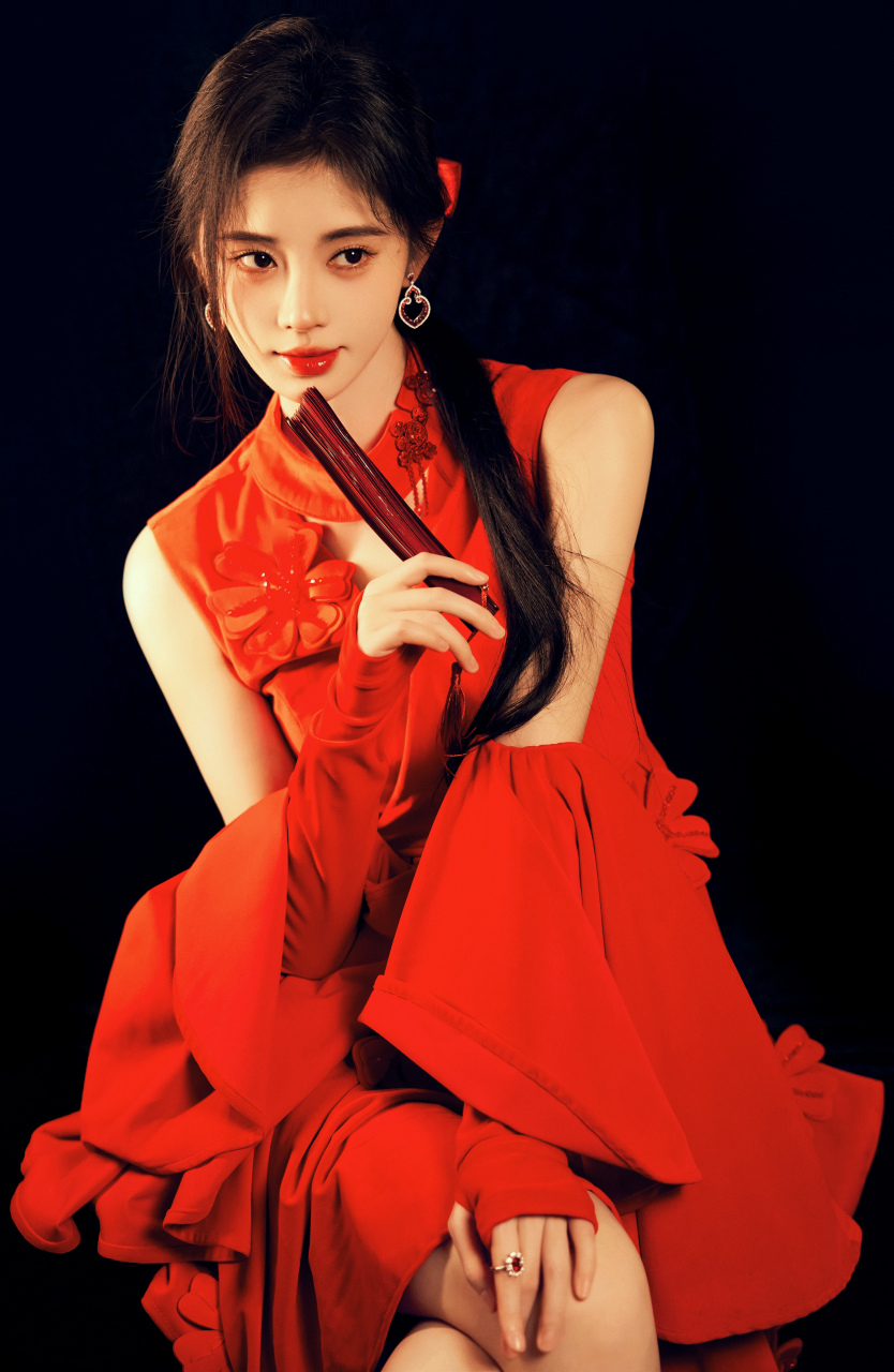 鞠婧祎,真是一道美丽的风景线.