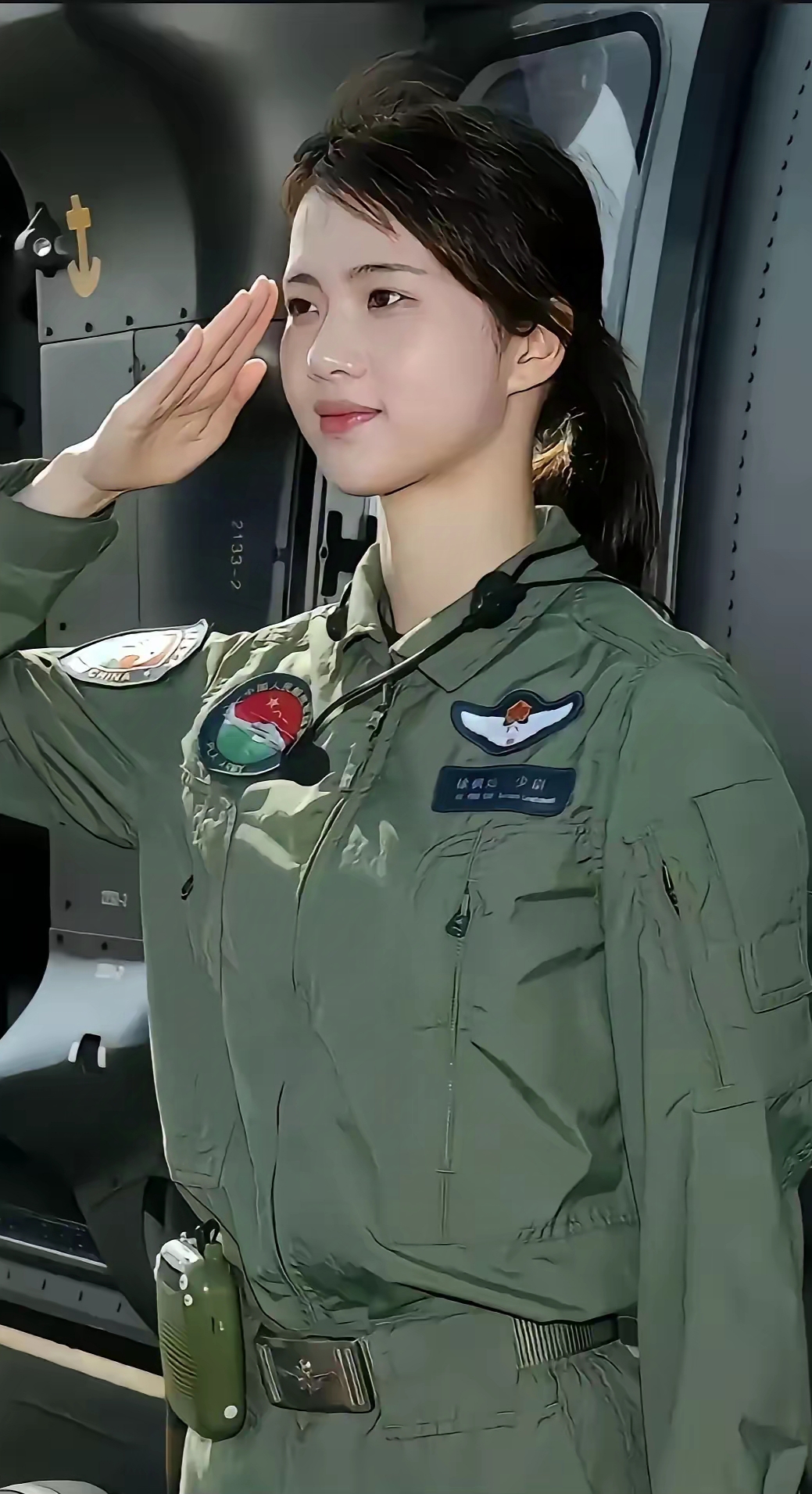 徐枫灿的标准军礼