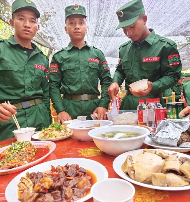 缅甸佤邦军部队的伙食就是这个标准?