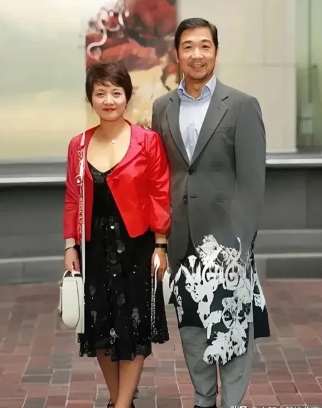 然而在八九十年代,她却是公认的美人,凭借精湛演技