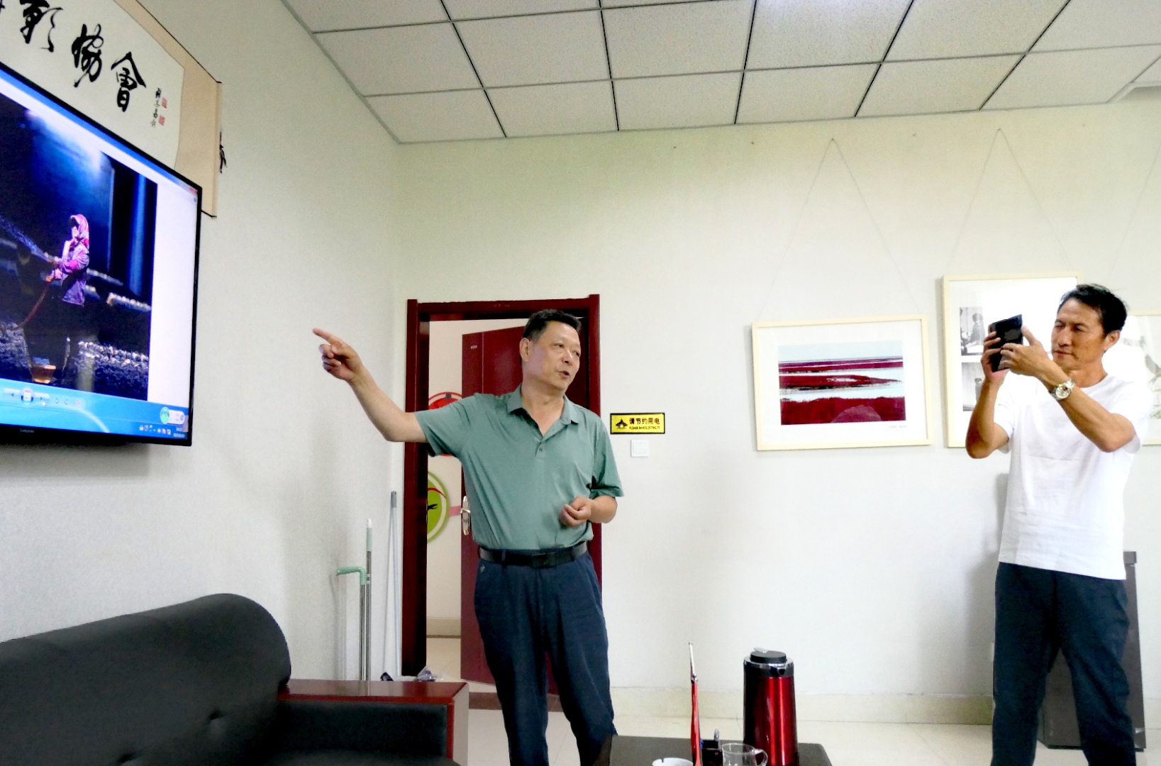 《观片会》: "拍身边事,记录燕鸽湖熟悉的镜头,总是有收获的