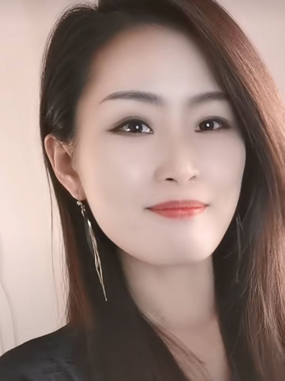 中国著名女网红乔青羽