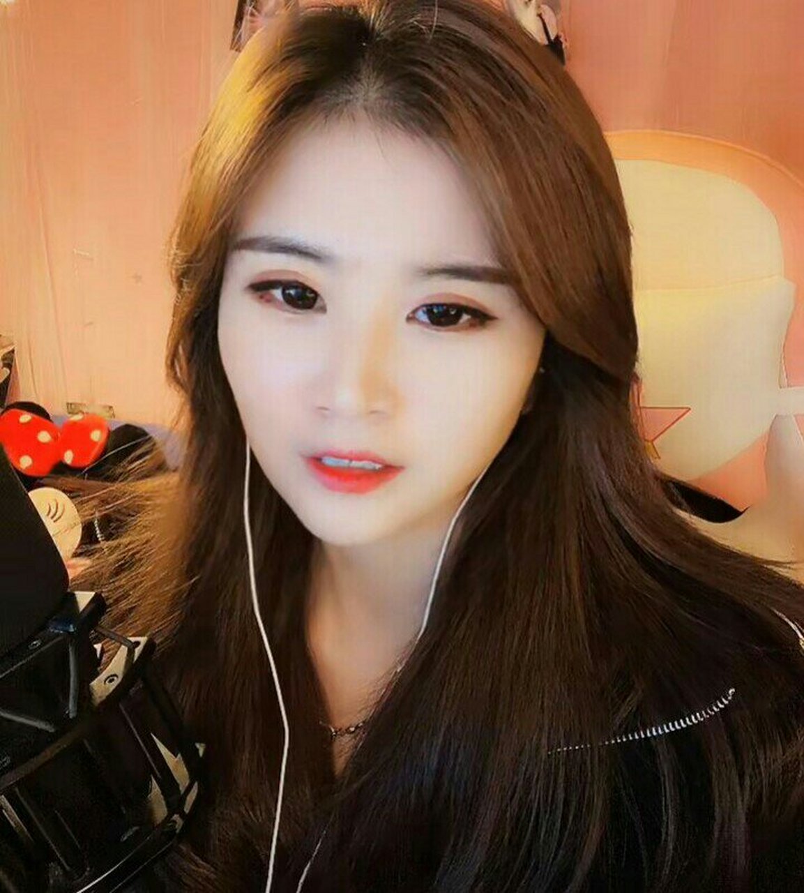 中国著名女网红郑幺幺