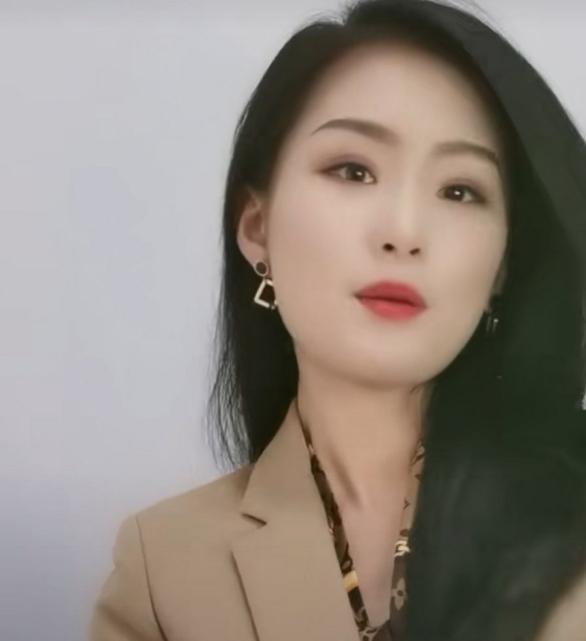 中国著名女网红乔青羽