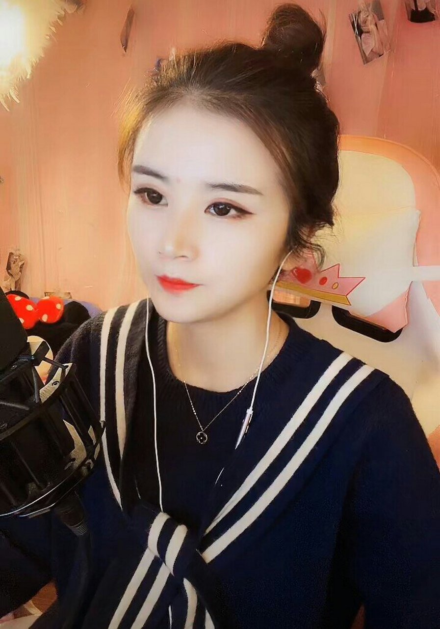 中国著名女网红郑幺幺