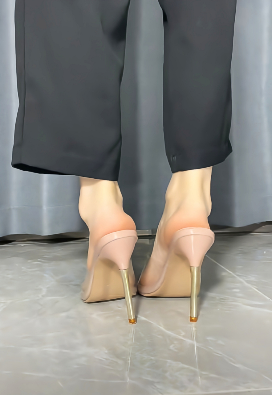 10公分的高跟鞋