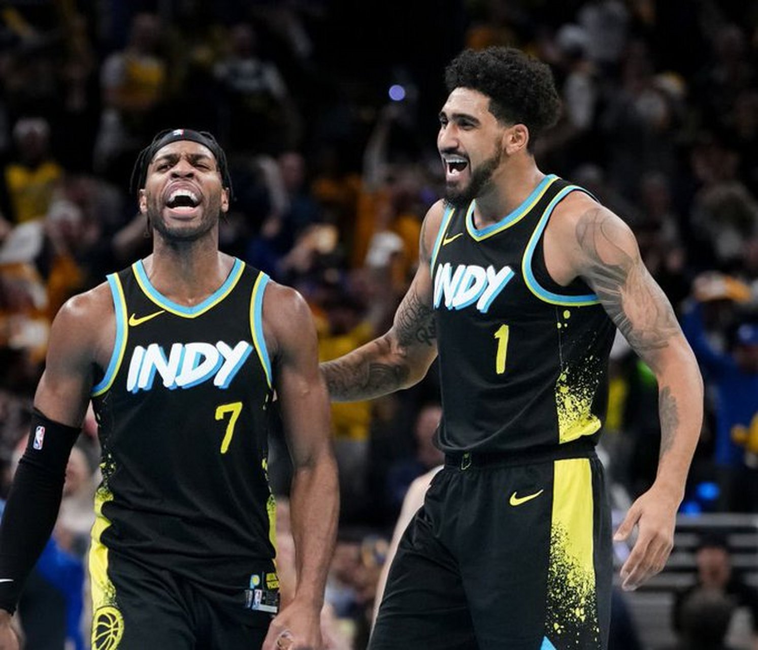 印第安纳步行者队已经将巴迪·希尔德和奥比·托平交易.