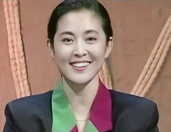 倪萍和陈红年轻颜值对比.