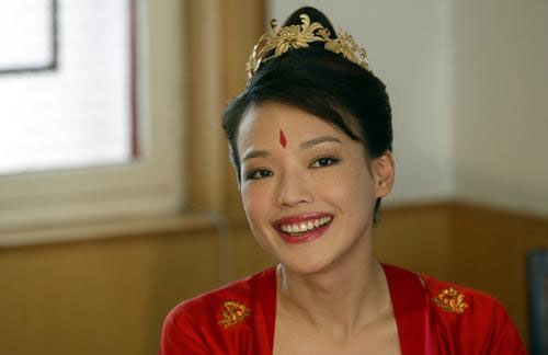 只能拿电视机看电视剧