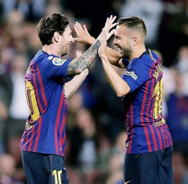 西班牙《世界体育报》报道,梅西受邀参加布斯克茨和阿尔巴的告别仪式