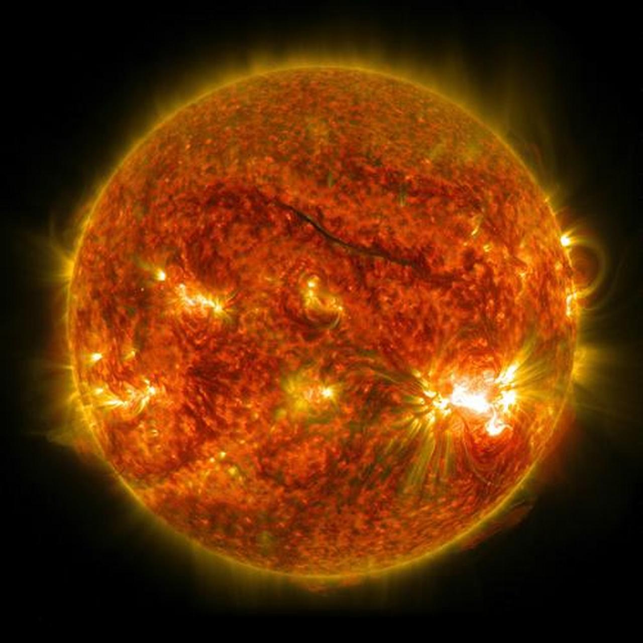 太阳主序星丶黄矮星,红巨星阶段元素层次关系 太阳氢核聚变至氦聚变