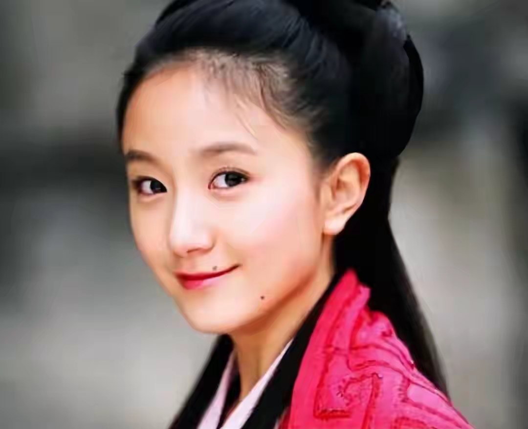 她16岁拍戏救患癌父亲,是黄轩唯一官宣女友,39岁点痣