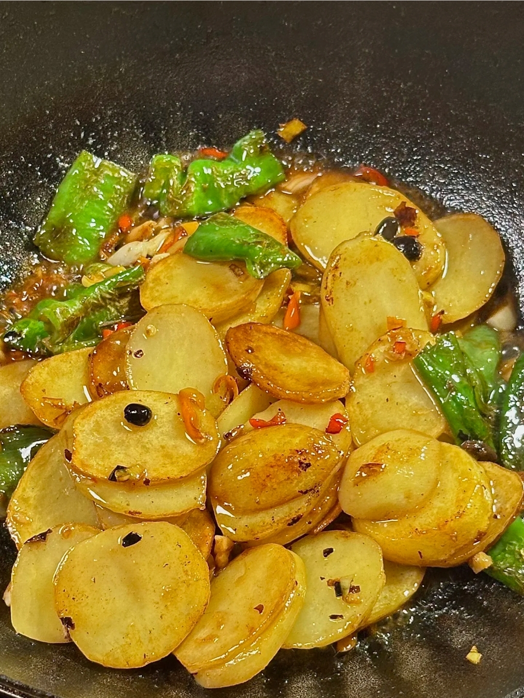 这擂辣椒炒土豆片也太费饭了!香到舔盘!