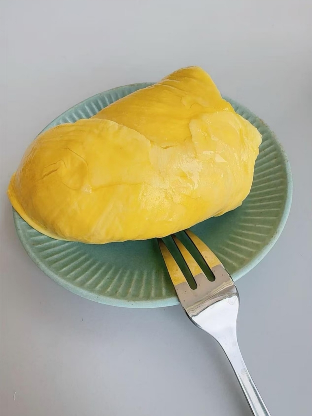 以前买榴莲像拆盲盒,现在冰箱囤两盒,追剧加班随时挖一勺,幸福感直接