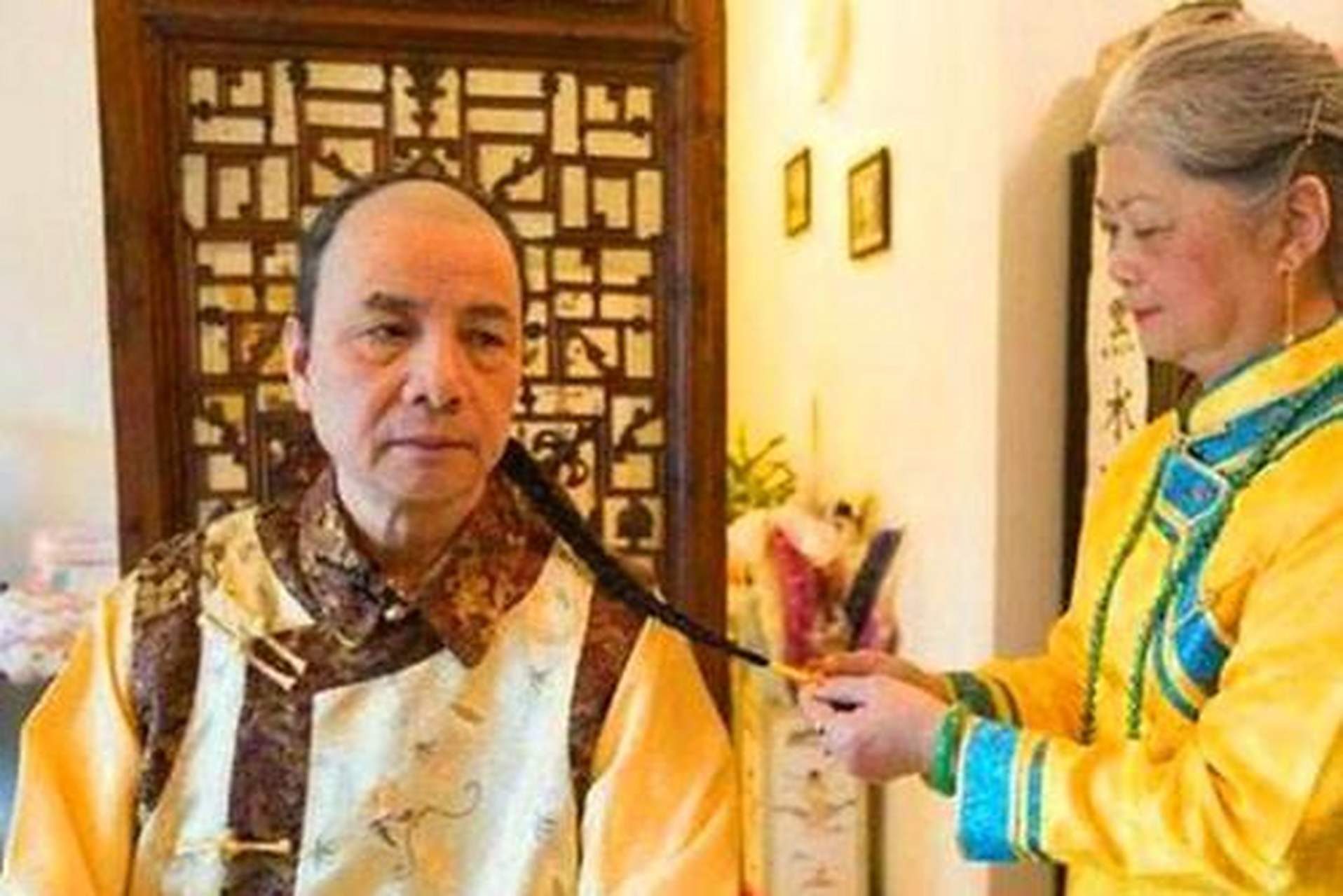 历史名人真幽默# 爱新觉罗·州棠为多尔衮的十世孙.