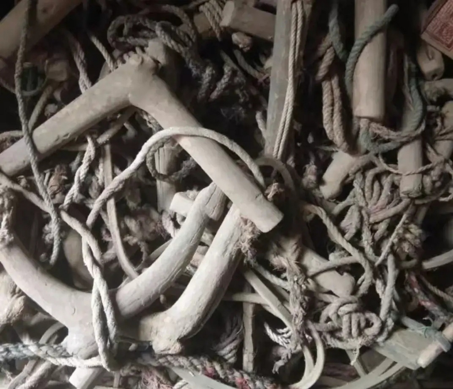 农村的老古董了,城里人大多数没见过