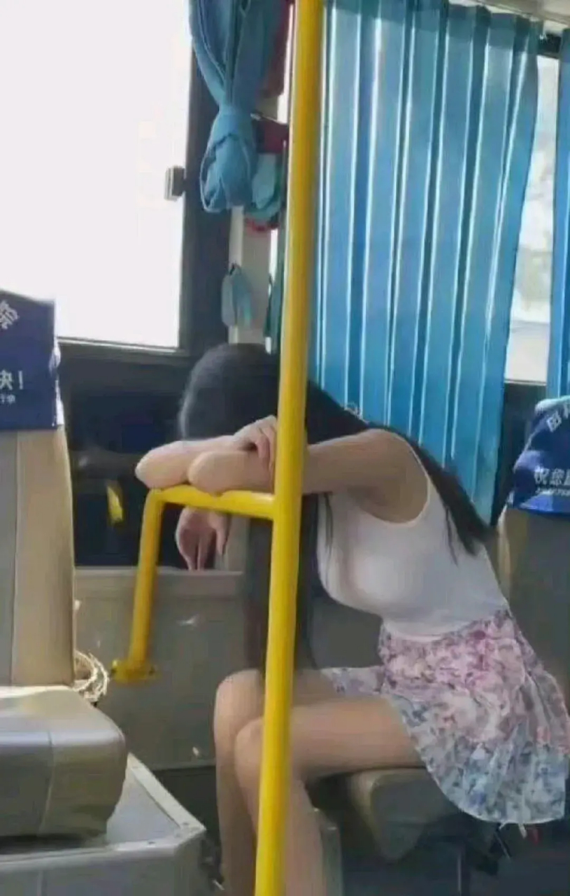 公车上遇到的,我该怎么搭讪?