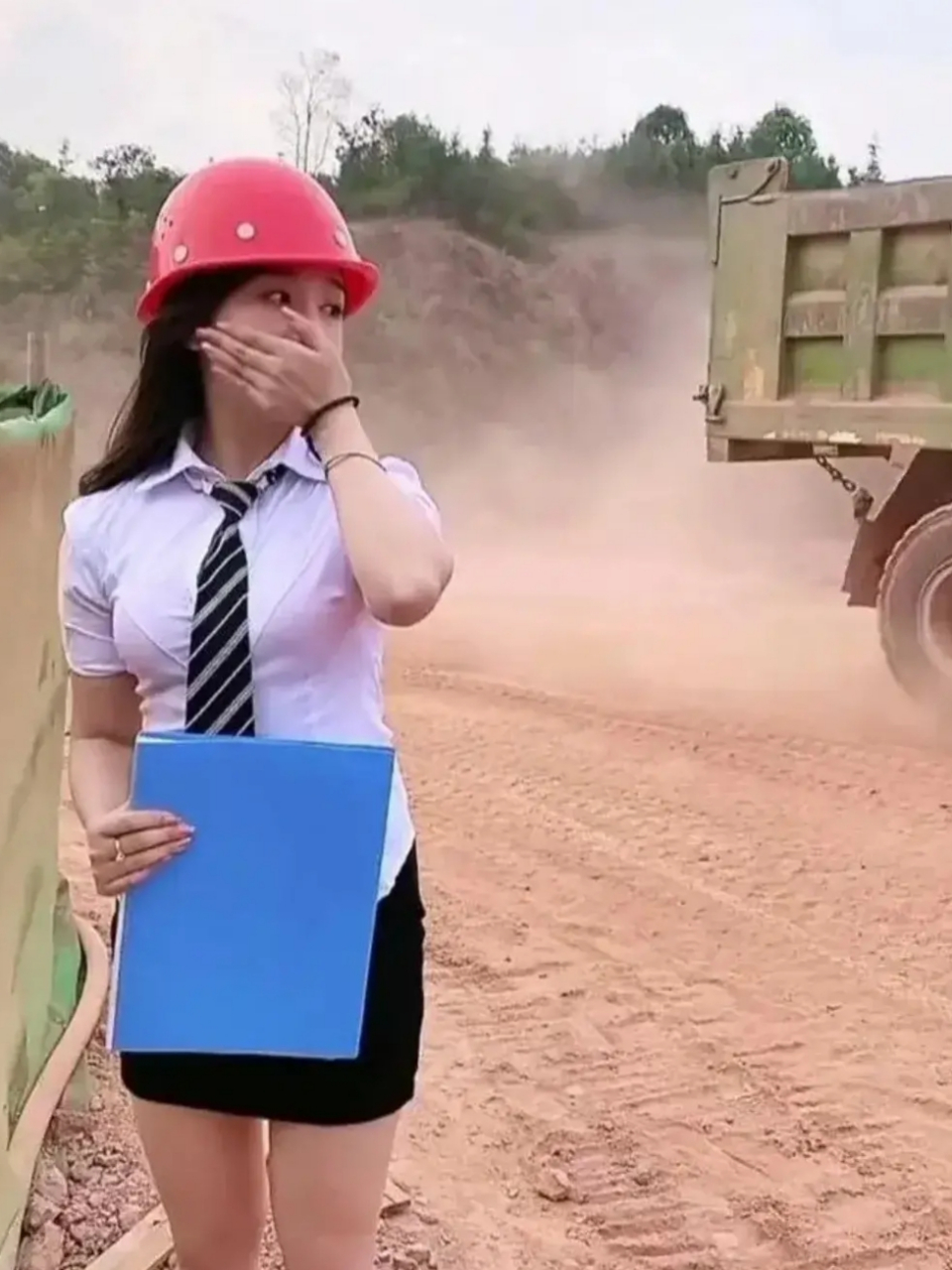 女领导来视察工作,我要怎么做才好?