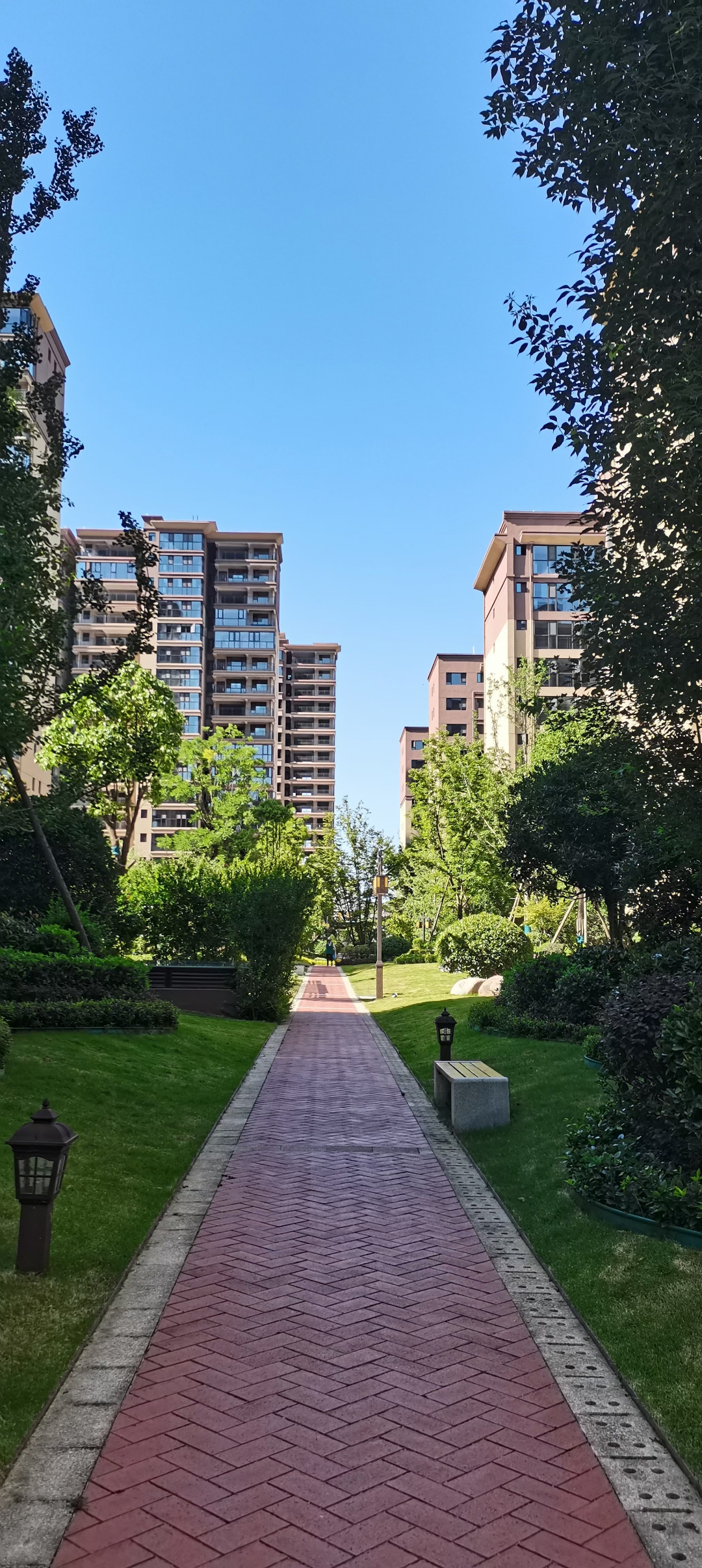 庆华·茶乡水城--- 岁月浅浅,余生漫漫 予一半烟火谋生活 许一半