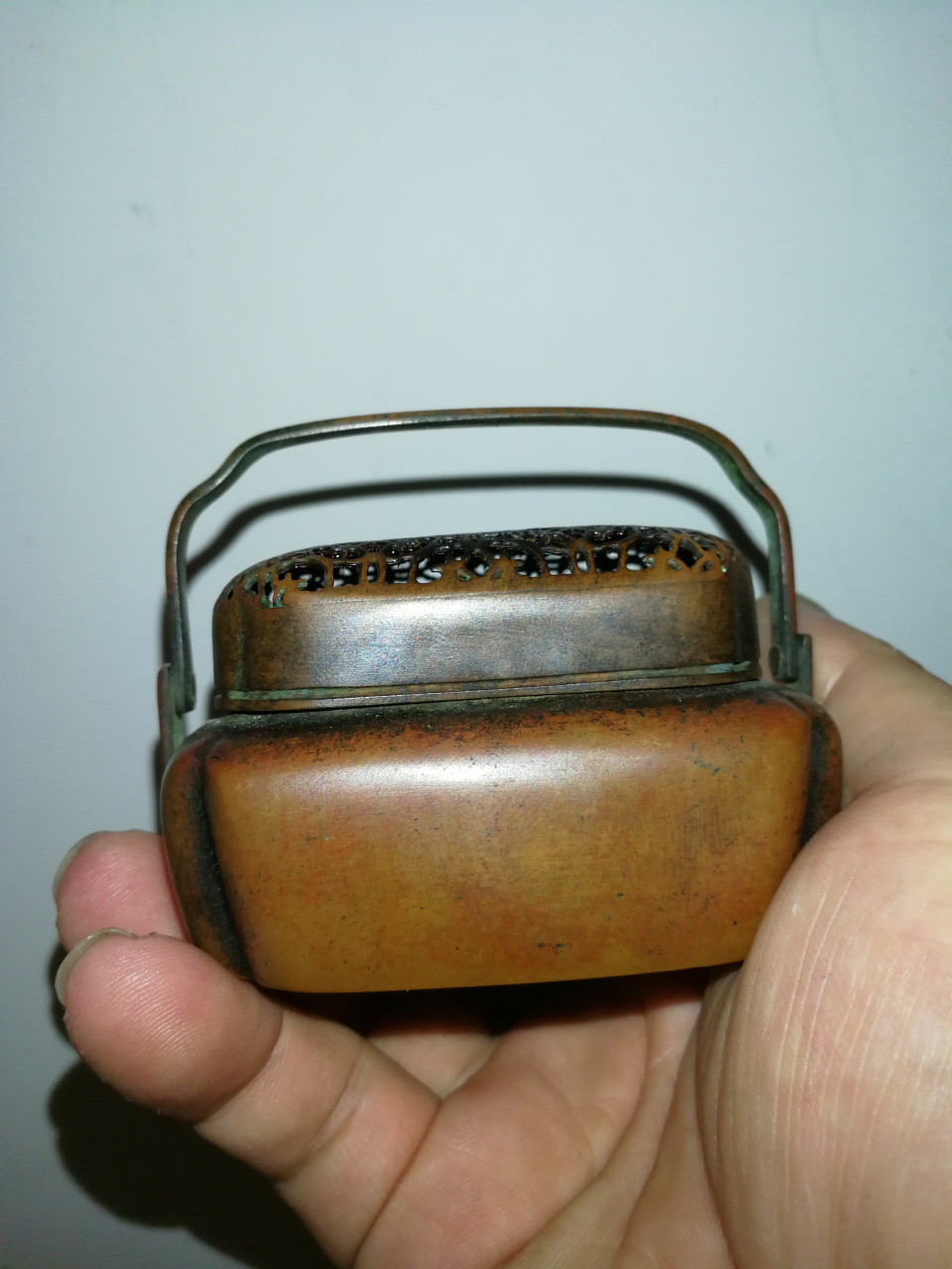 铜手炉,张鸣岐製,品相好,非常精美