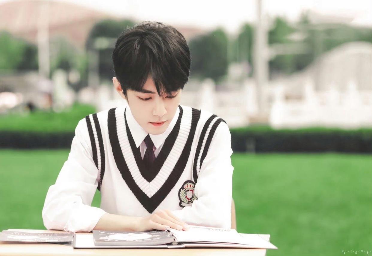 肖战# 风华绝代自然真,阳光洒落乾坤新.