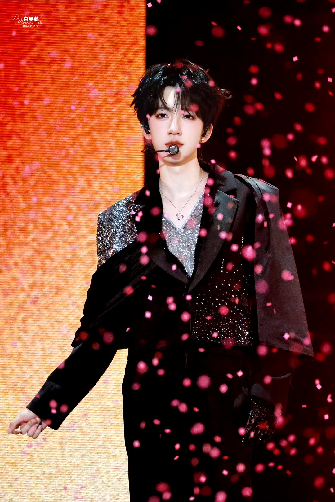 小峻霖是魅魔～ cr白昼梦老师 @时代少年团贺峻霖 #贺峻霖# #贺峻霖霖