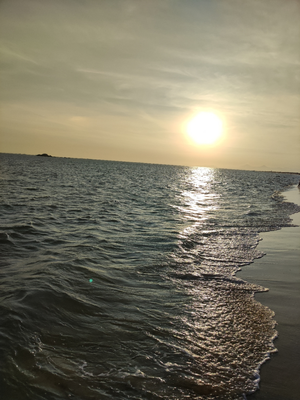 围头湾触角沙滩位于福建省泉州市晋江市金井镇塘东村,是一处美丽的