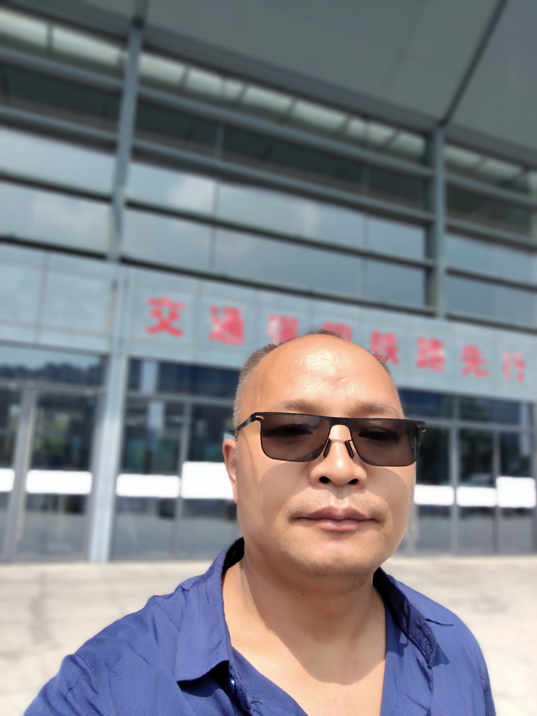 年梁书利钱光亮云南文山付光洪副师长黄光雄的近况祝家锋简历朱年光