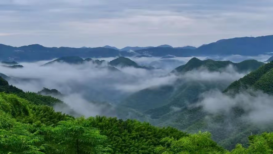 宁波四明山,位于浙江省宁波市余姚市四明山镇