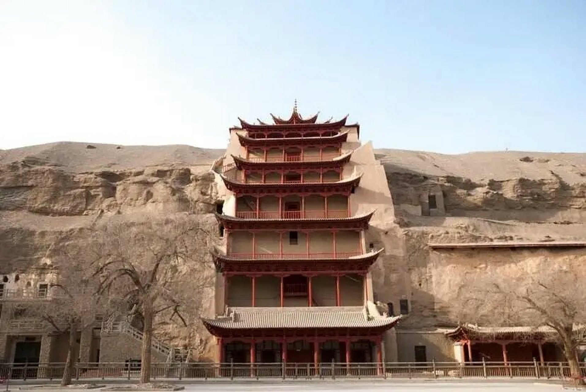 中國歷史最悠久,有著光輝燦爛的文化和光榮的革命傳統,世界遺產數量