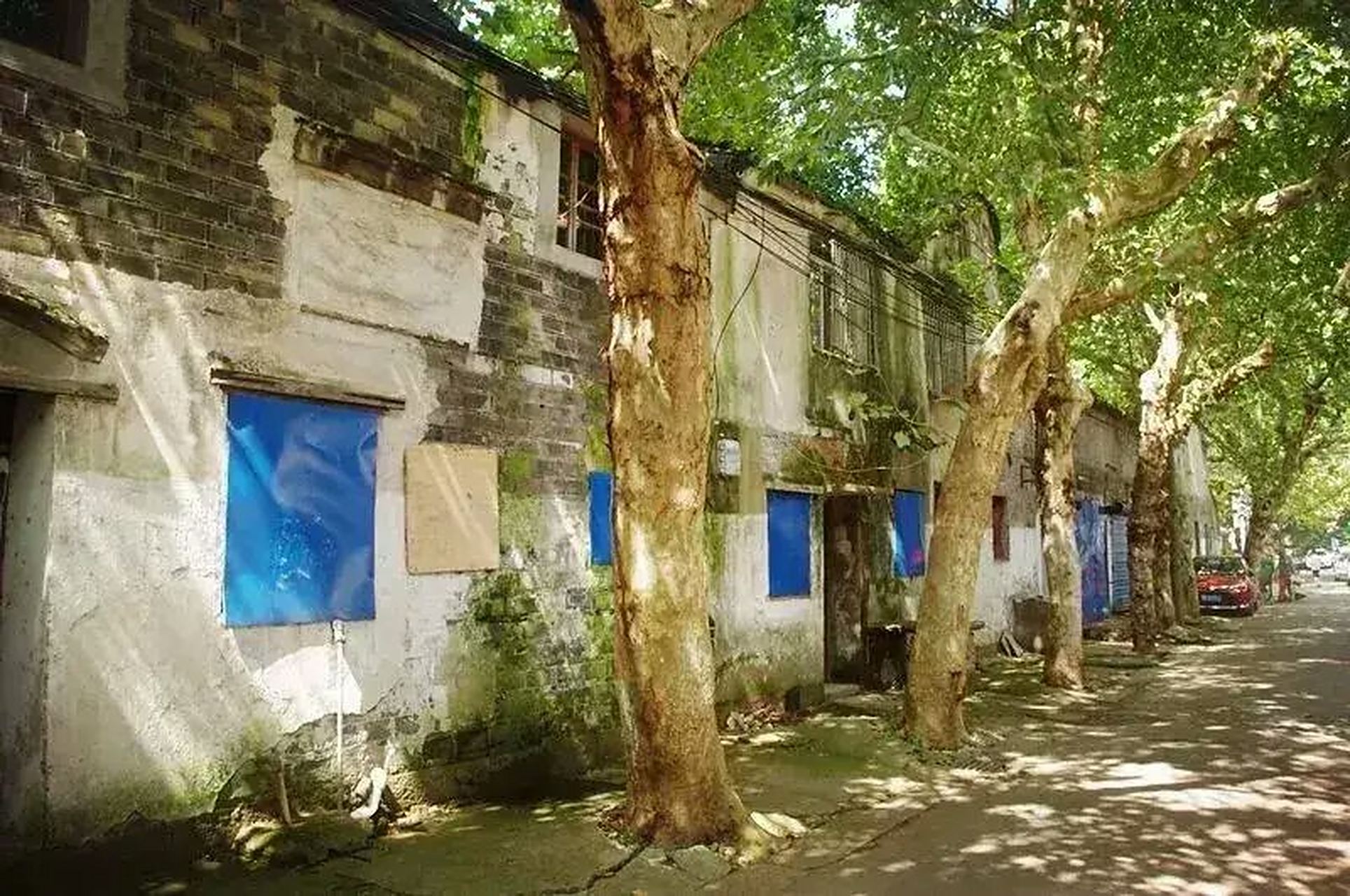 醉美宁波鄞光溢彩# 秀水街历史街区  最早形成于宋代,是宁波老衬谮