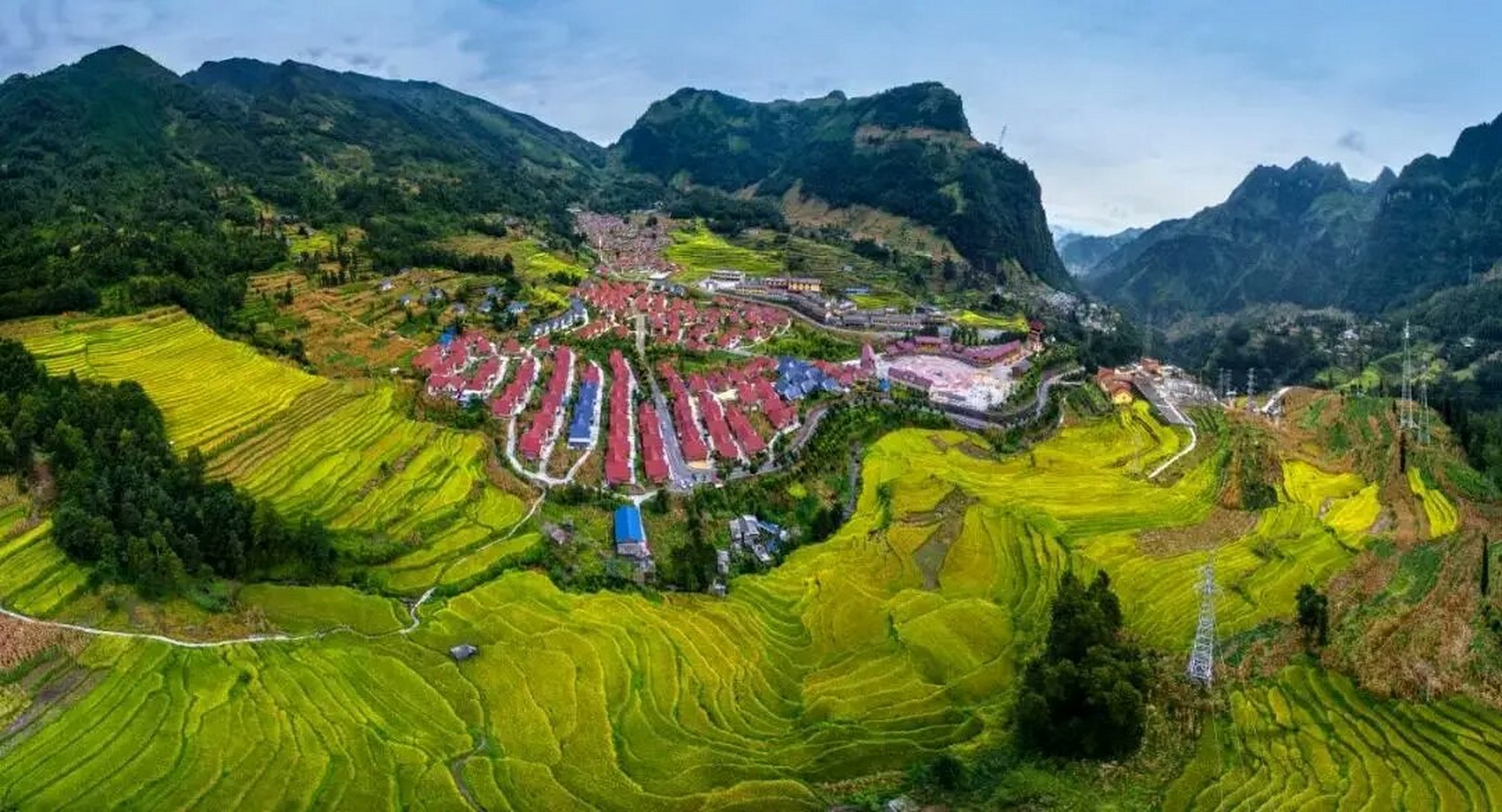 位于四川盆地西南边缘的马边彝族自治县,是国家扶贫开发工作重点县.十
