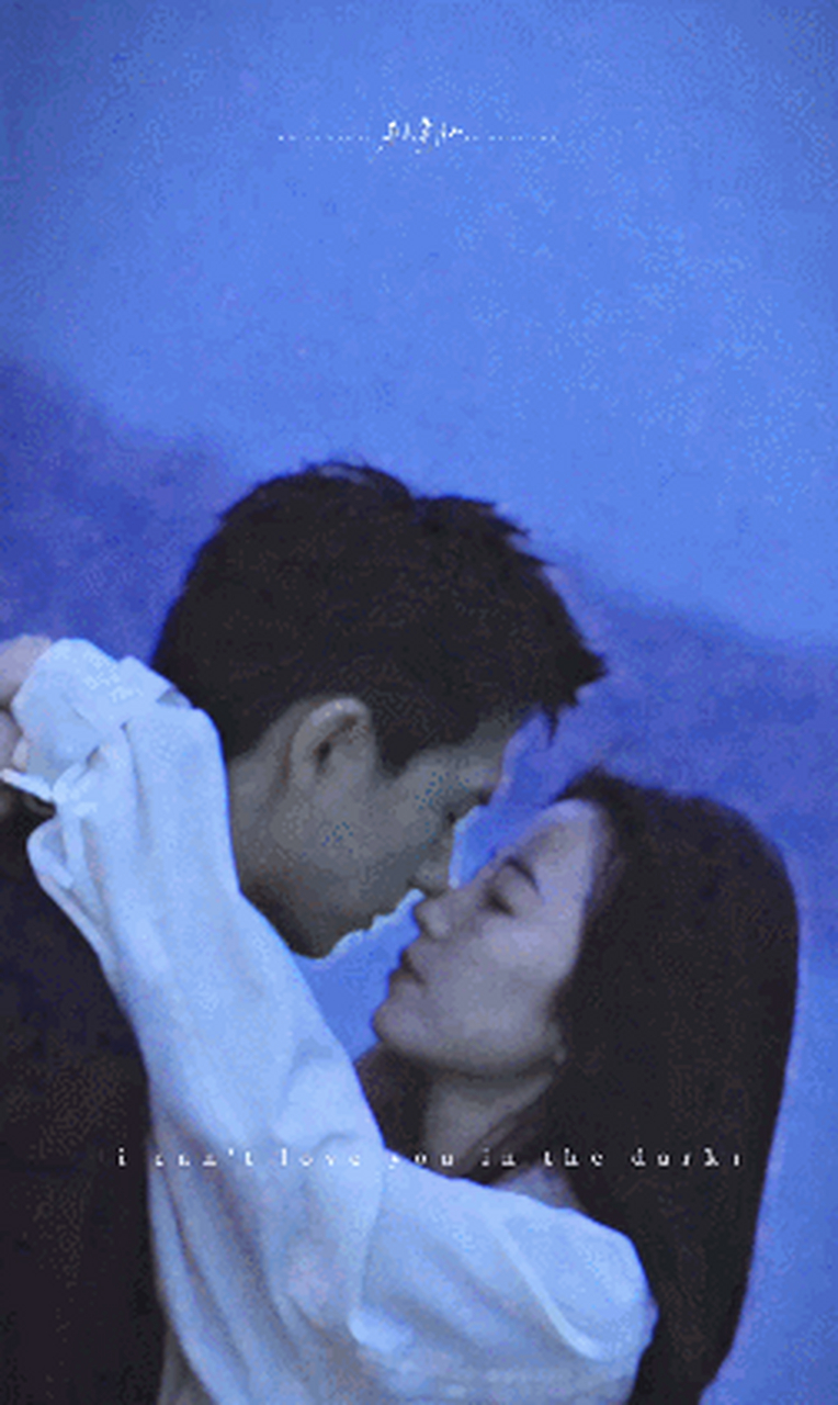 李现周雨彤《春色寄情人》吻戏海报发布  由李现周雨彤主演的《春色寄