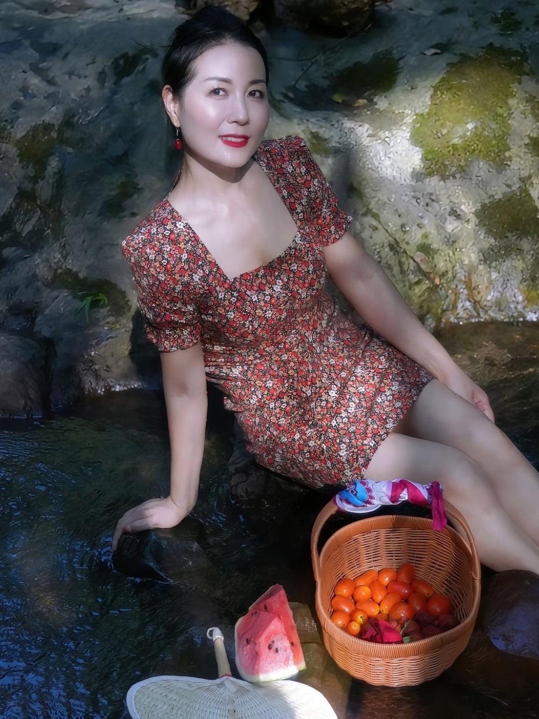 今天这个地方来对了,看她这发自内心的开心样子真的让人高兴