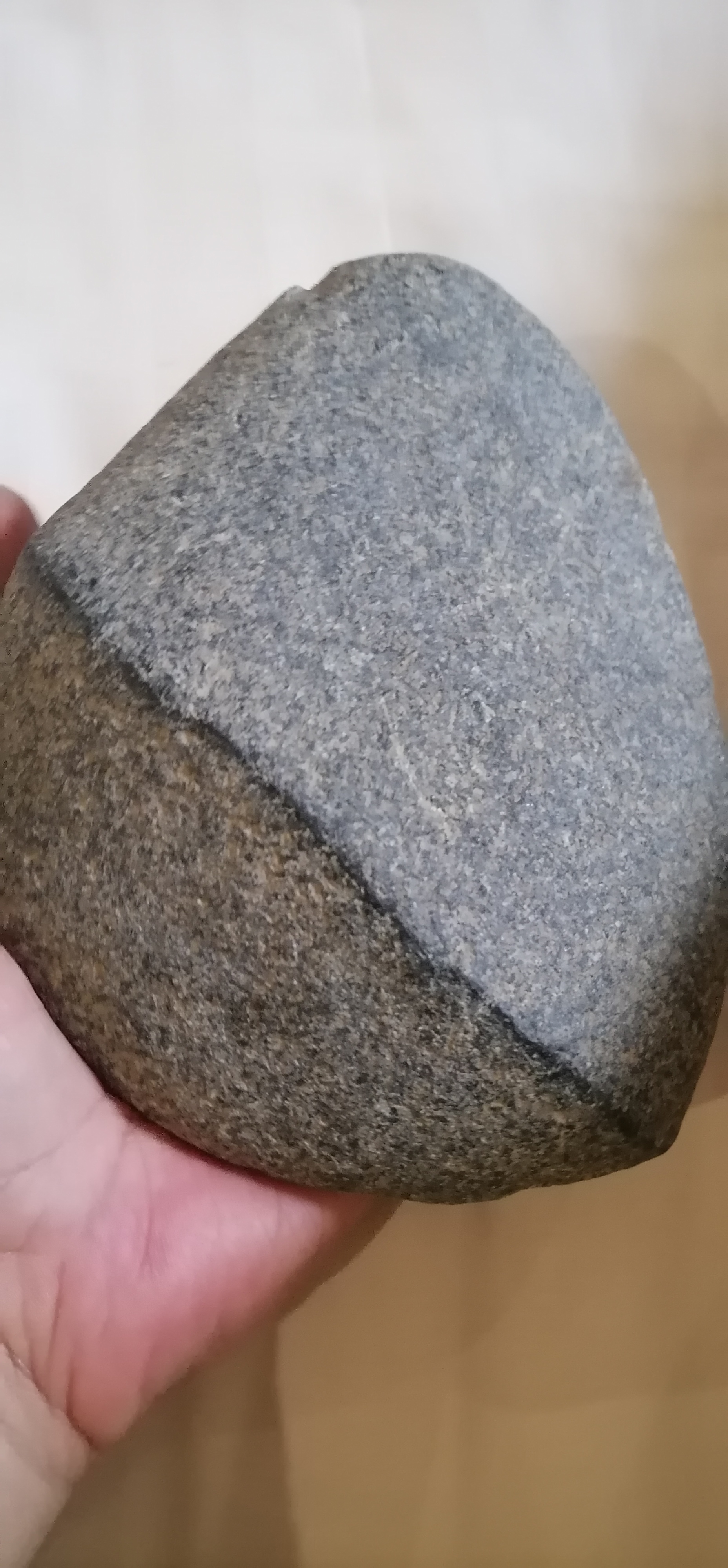 陕西安康发现!罕见的月海玄武岩质陨石共30多公斤!