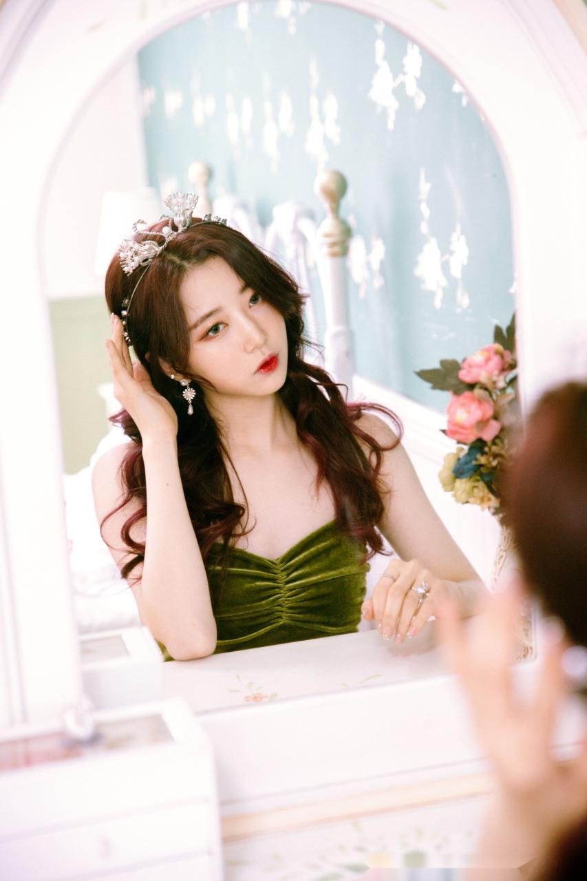 美女明星之欧若拉(王梦妤)!