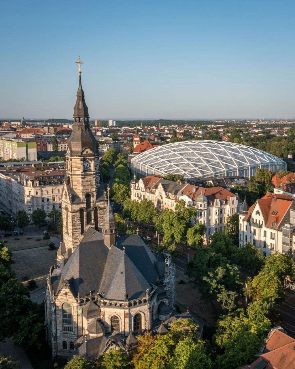 8万欧元,莱比锡曾经是东德的第一大城市,著名的音乐家巴赫就曾经在