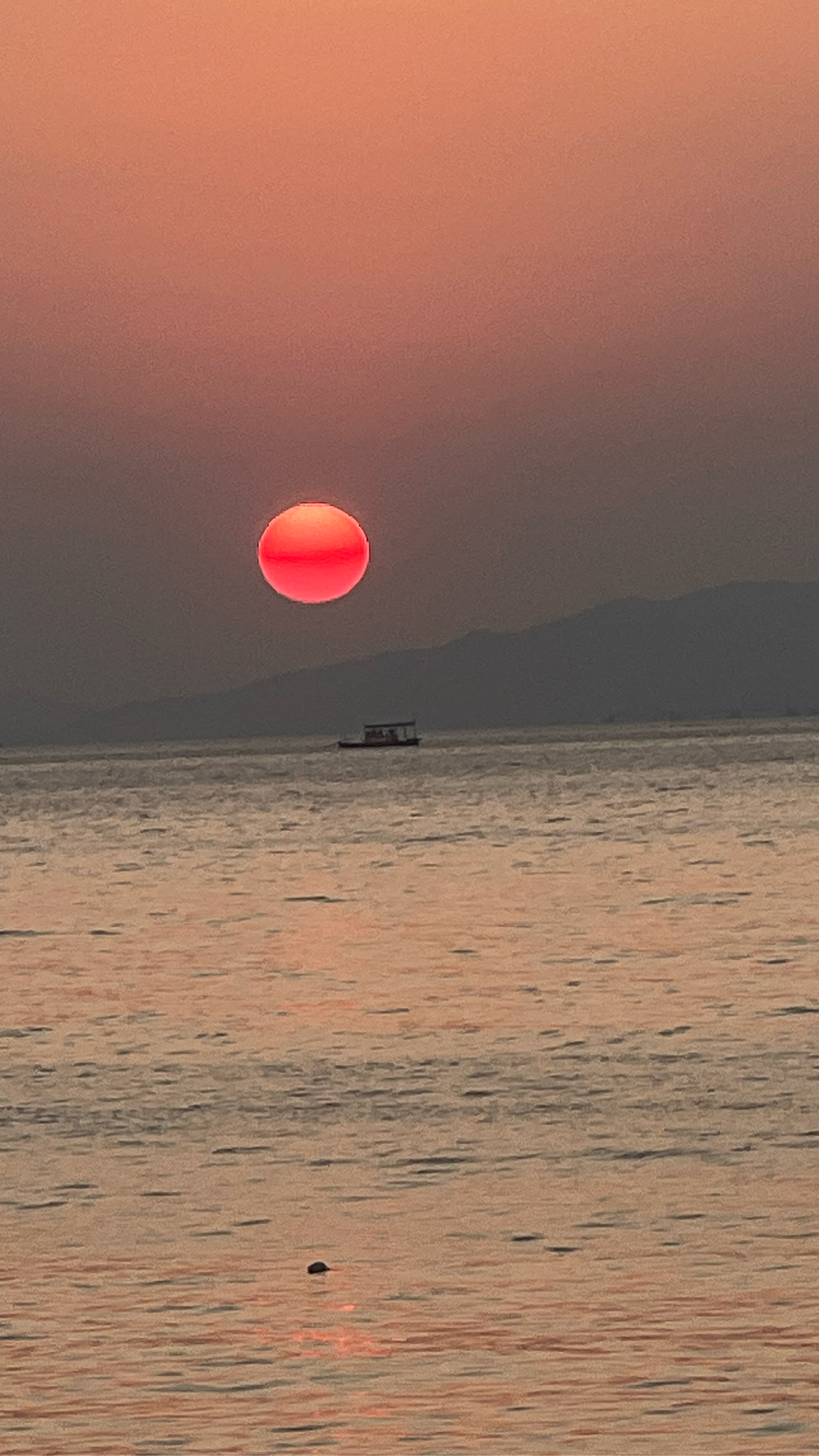 夕阳斜照图的句子图片