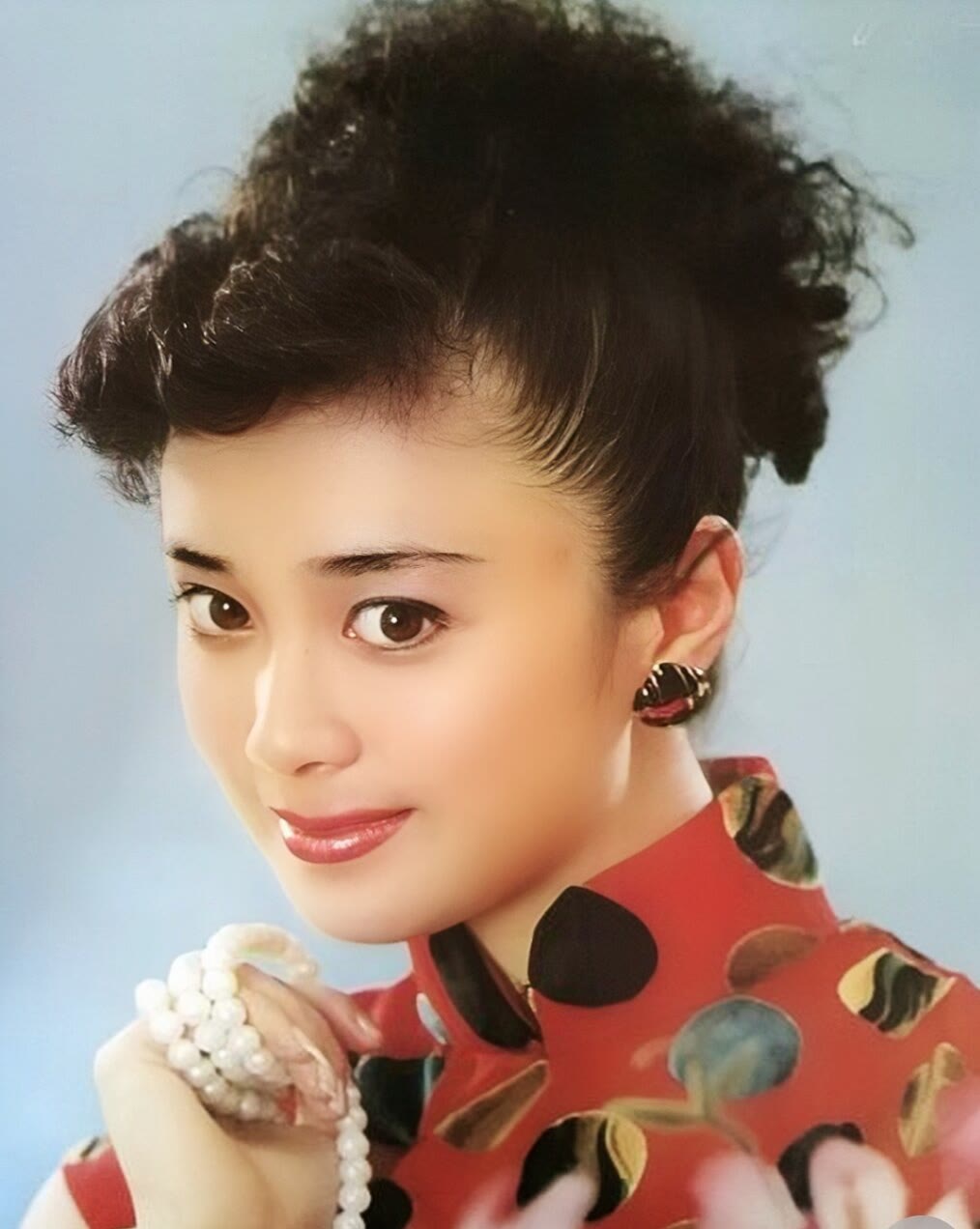 从清朝的贤妃,到明末才女;从狐媚子到仙子;从明眸皓齿的少女到貌美