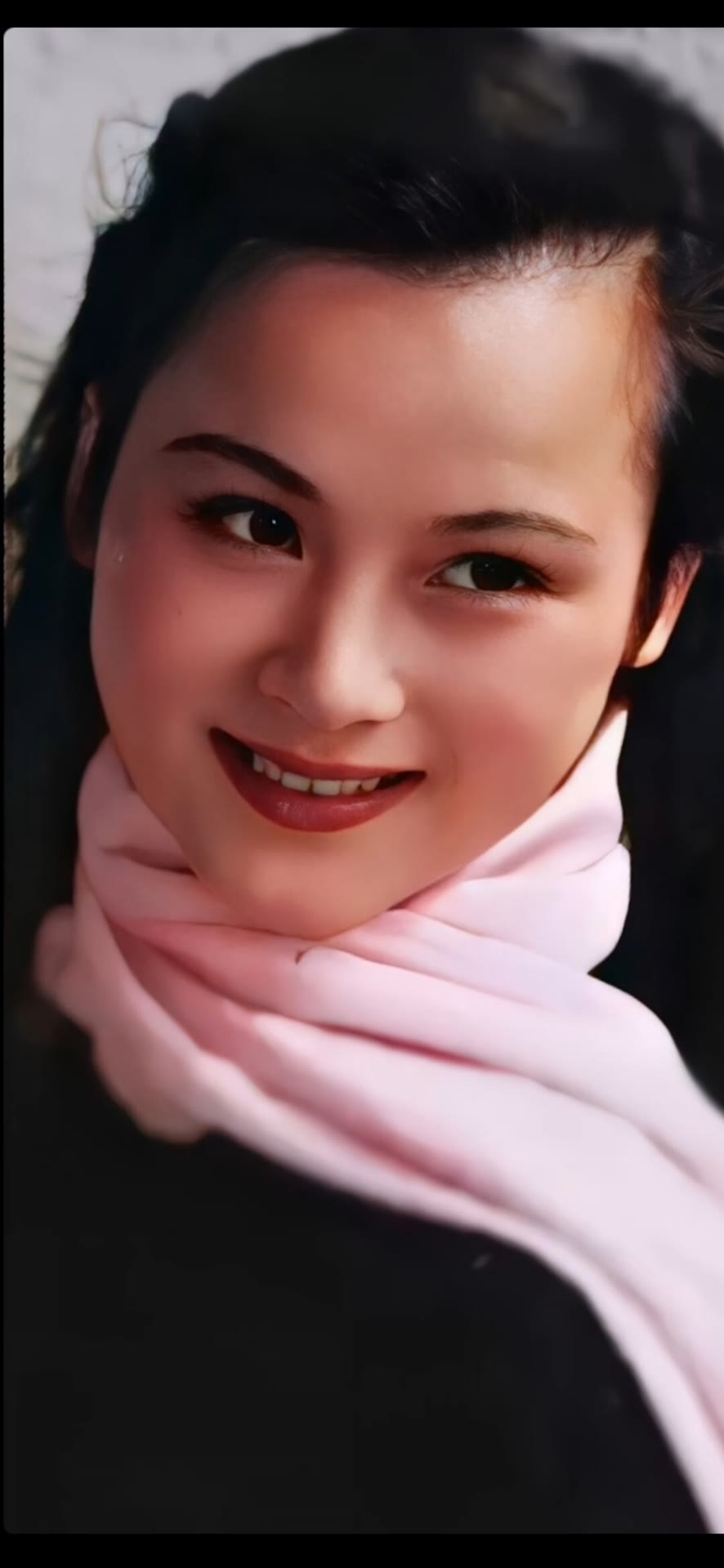 眉清目秀,柳叶眉杏核眼,笑靥如花,,一代佳人.演员朱碧云.