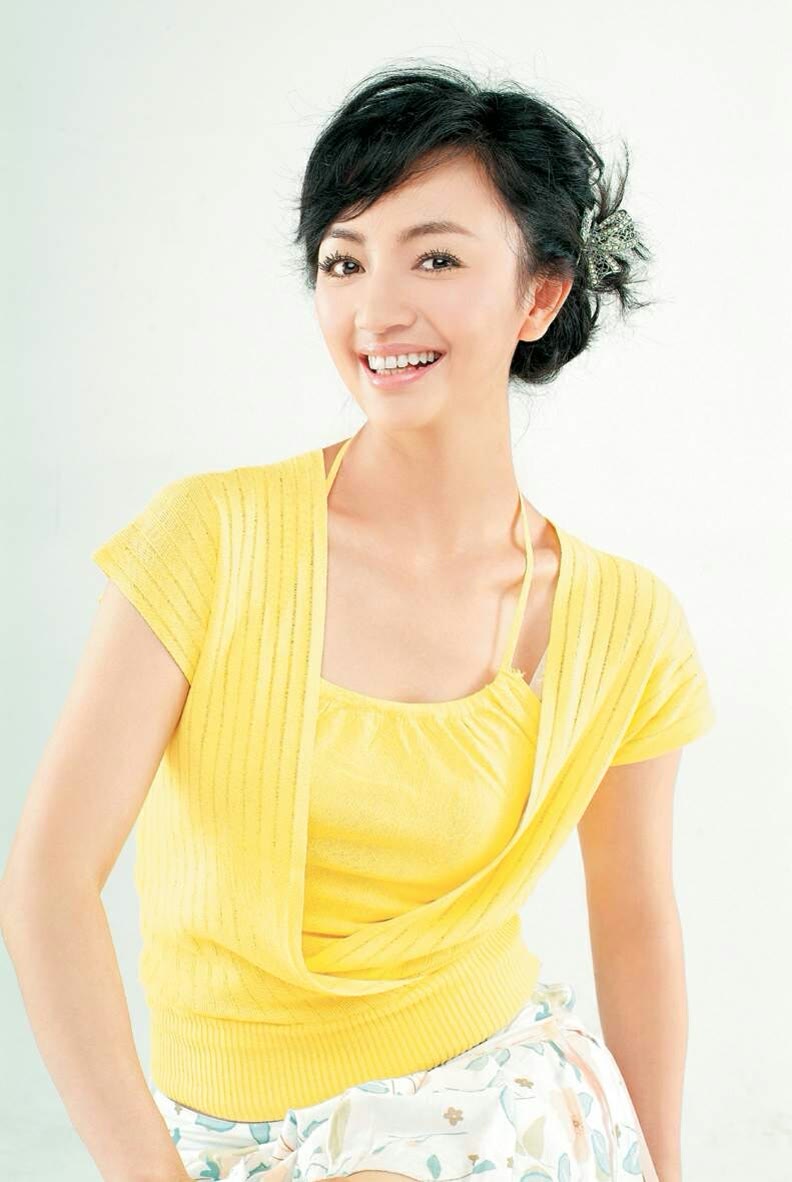 罗海琼,1973年8月10日出生于甘肃省兰州市,中国内地女演员,毕业于上海