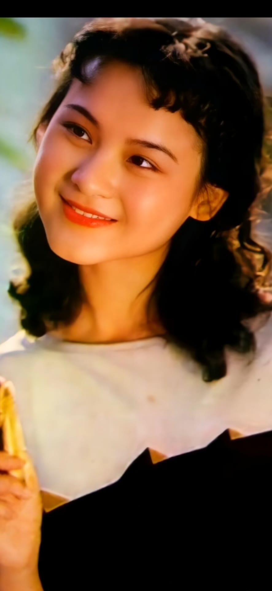 眉清目秀,柳叶眉杏核眼,笑靥如花,,一代佳人.演员朱碧云.