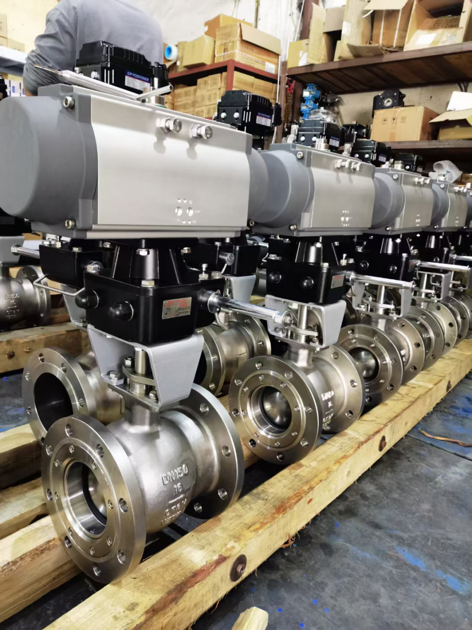 设计美观:v型球阀的球体设计成v形,外观美观,符合工业审美标准.  2.