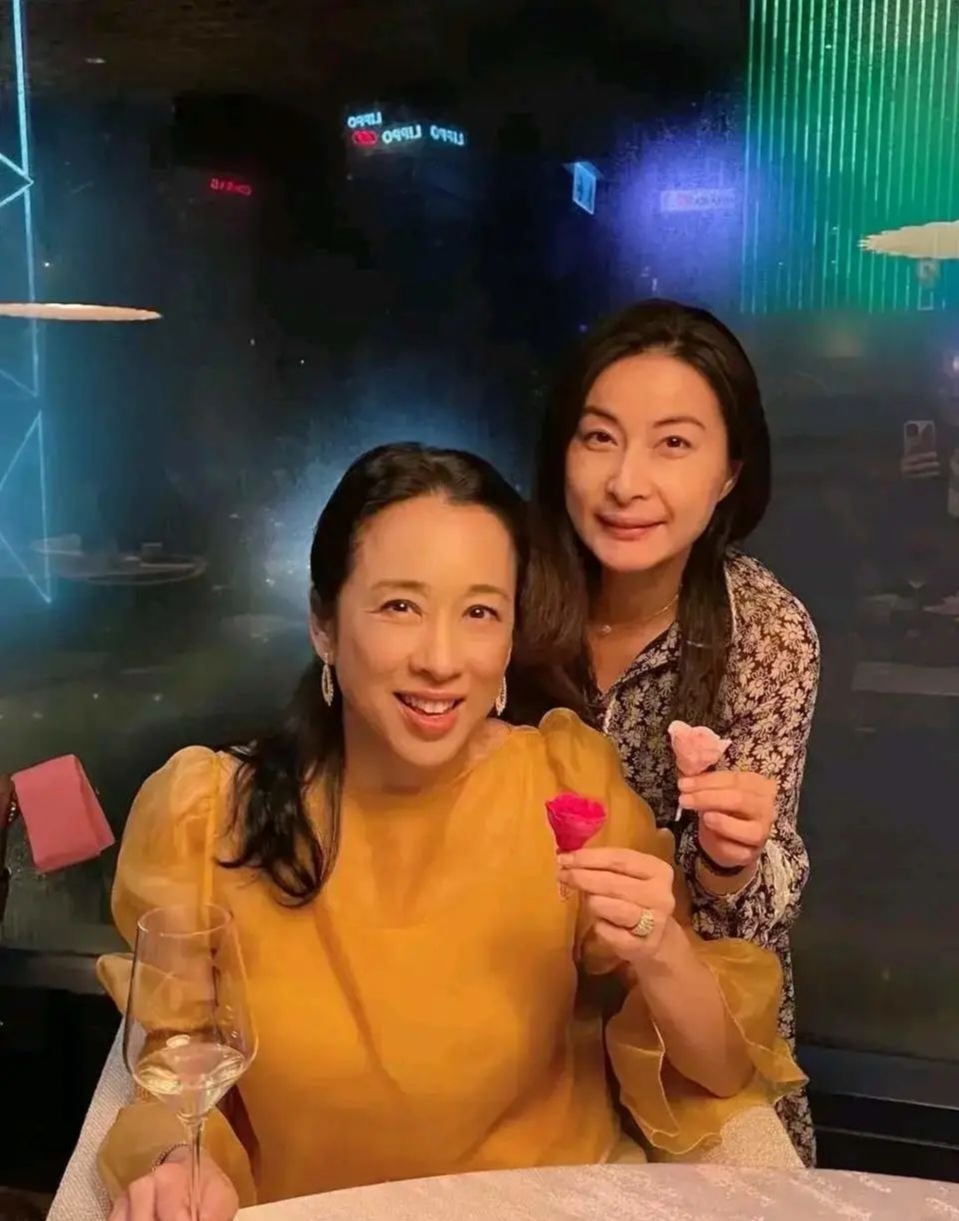 郭晶晶的婆婆朱玲玲是港姐冠军,年轻时到底有多美?