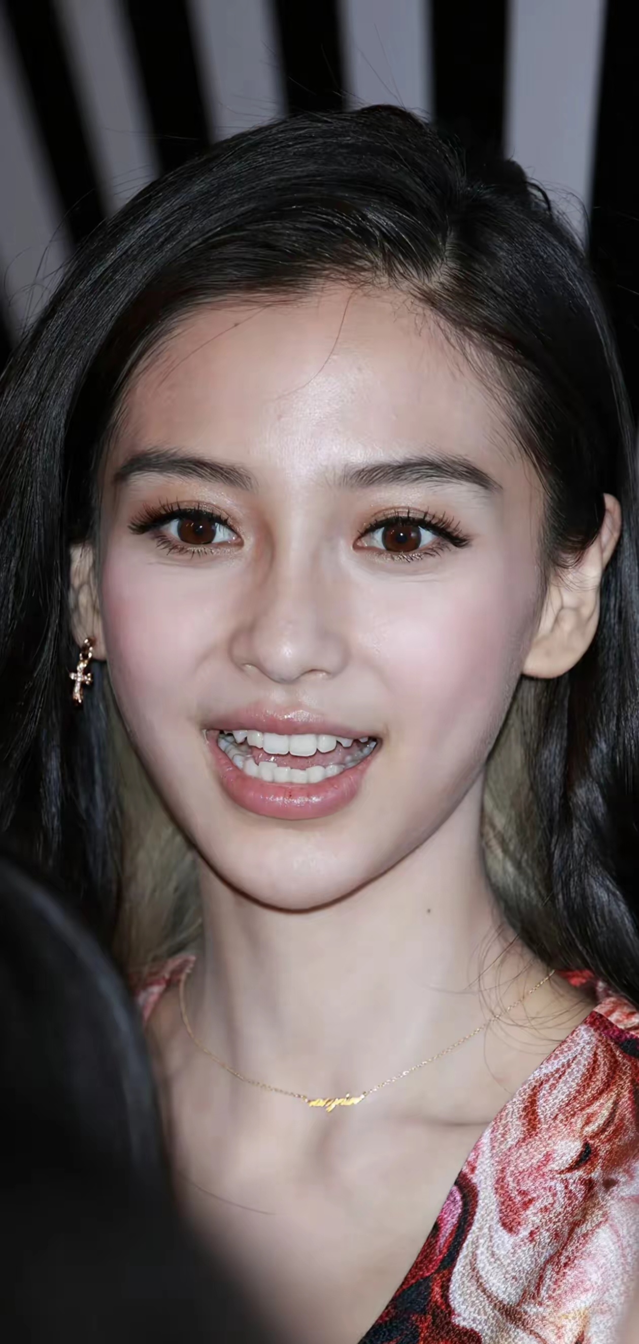 angelababy高清无滤镜状态下,颜值抗打,混血面孔精致耐看