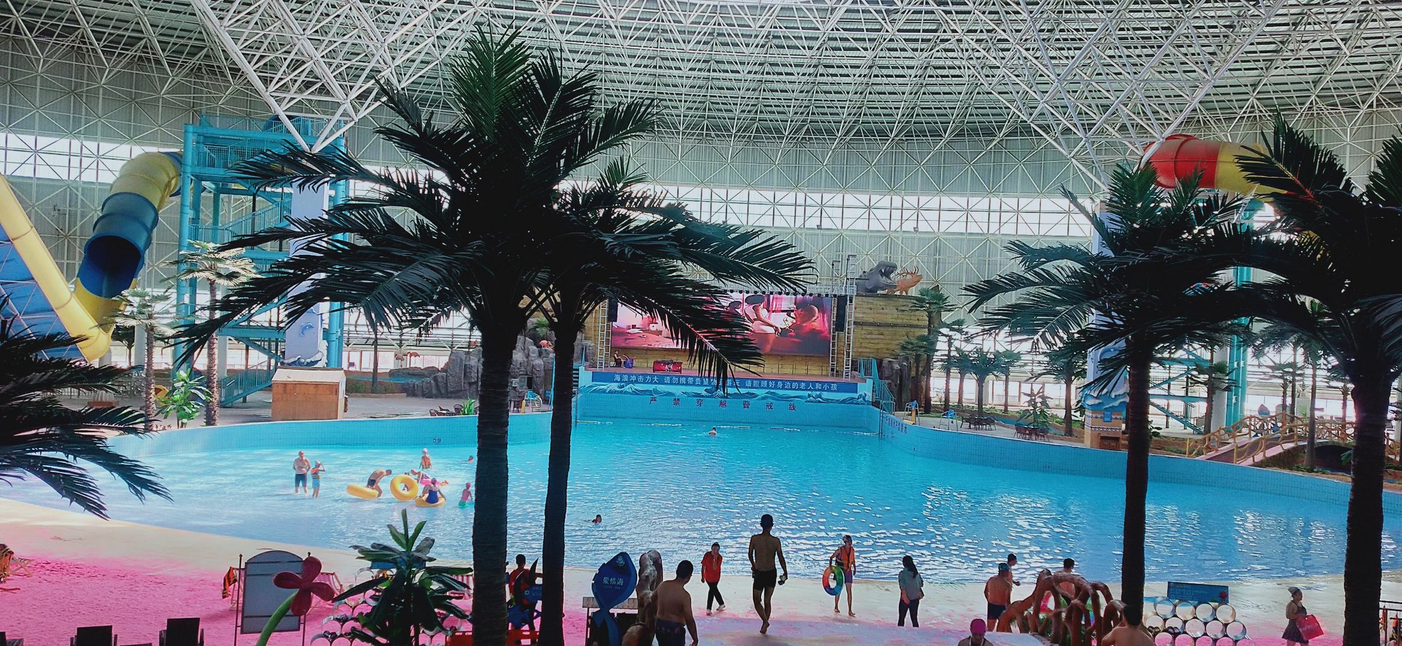 吐槽一下张掖市的方舟温泉大世界,这地方奇葩规定一出接一出.