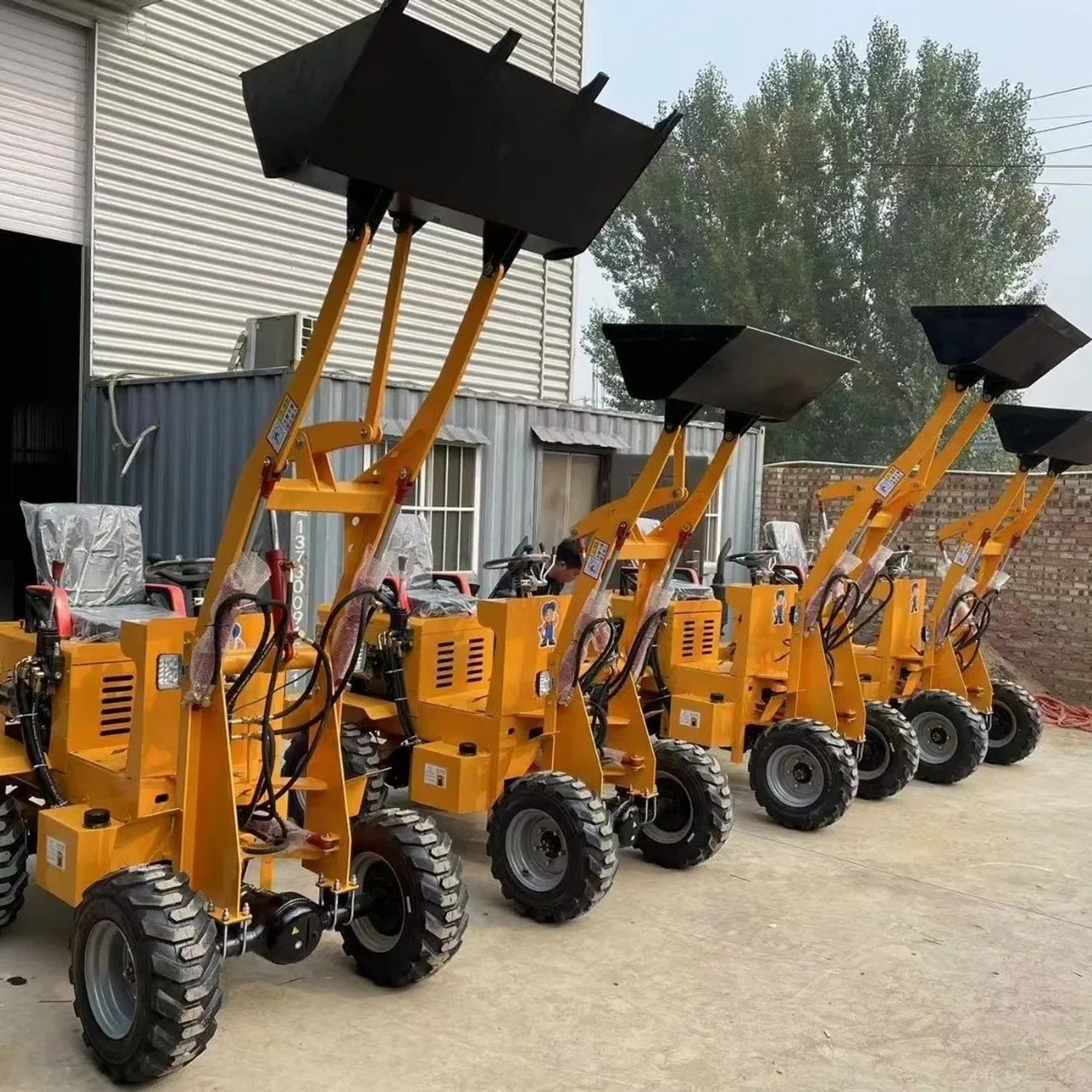 25马力小铲车小型柴油四驱小铲车养殖清粪小铲车产粮食小铲车