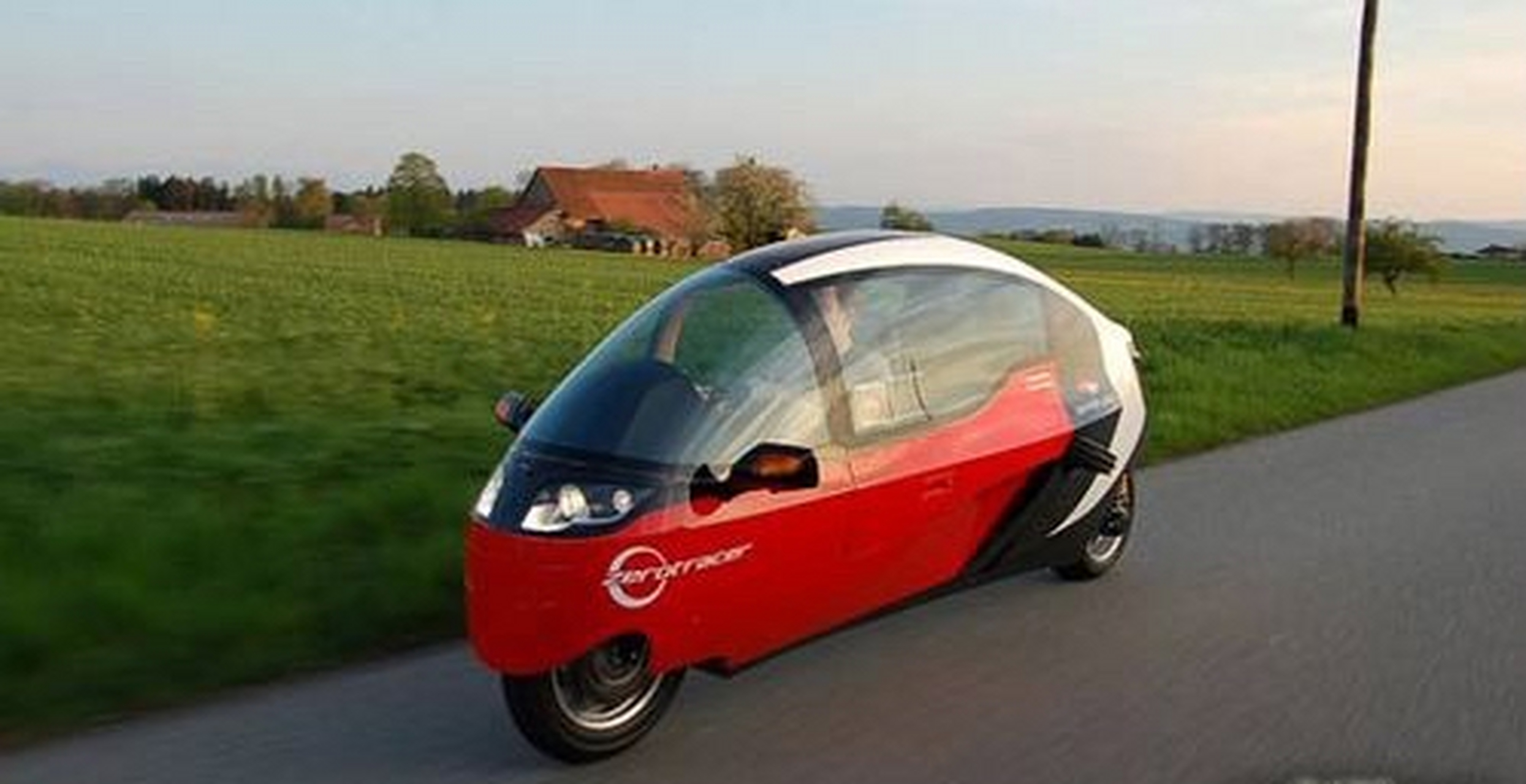 这种全封闭摩托车堪称是汽车的07迷你版!