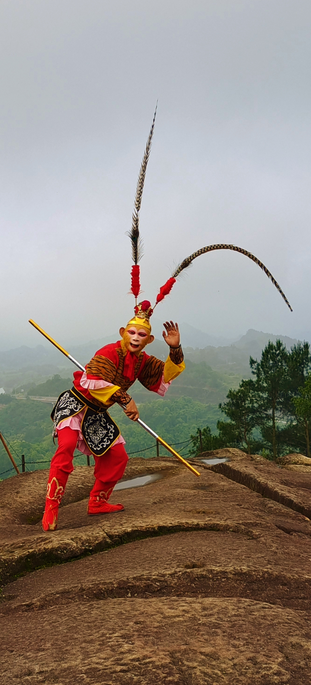 重庆市梁平区熊二杂技表演者唐熊艺名熊二