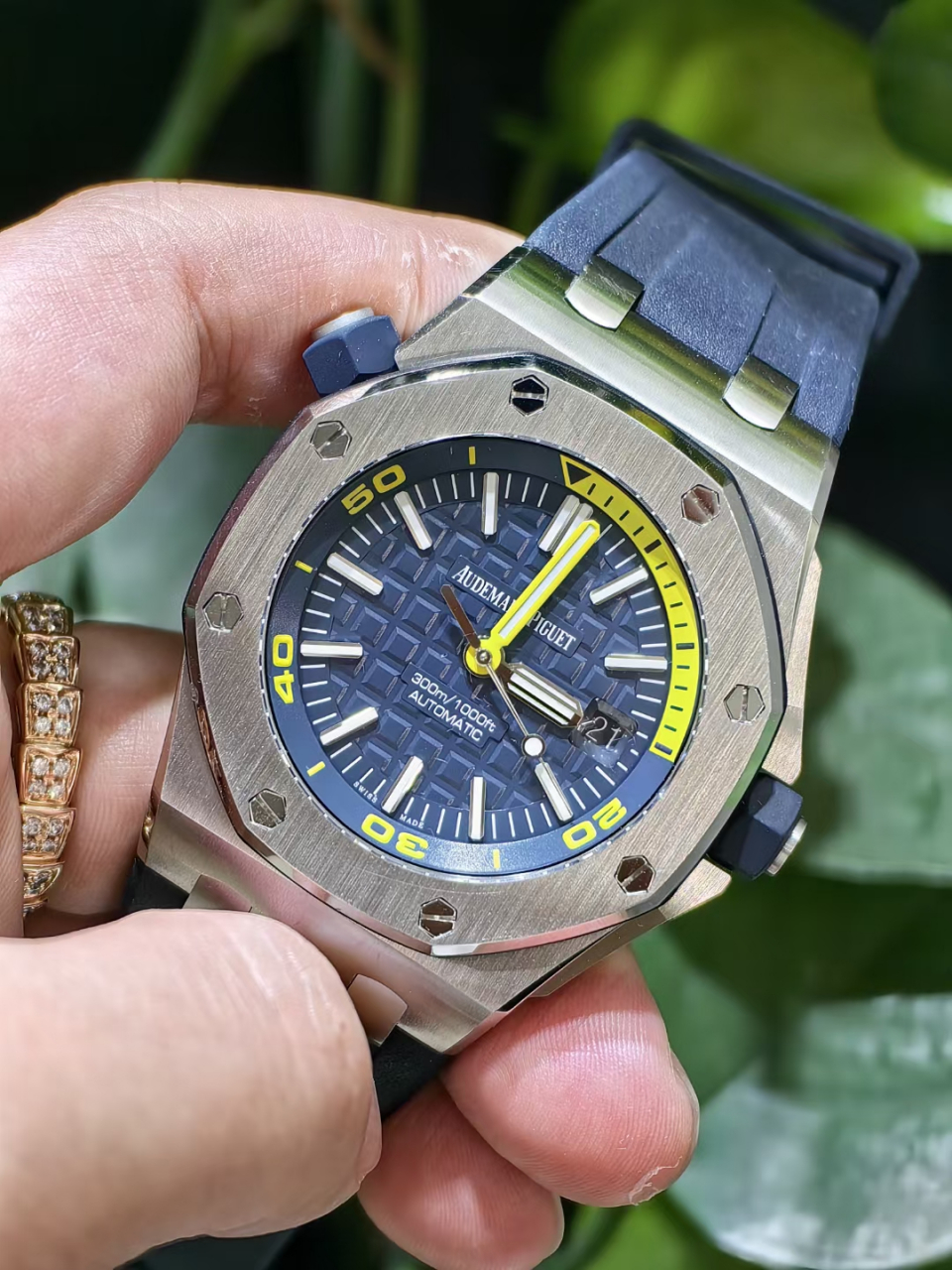 刚到极品世界顶级腕表爱彼皇家橡树离岸型15710st.oo.a027ca.